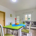 Mato Apartment Pirovac