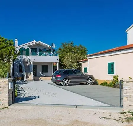 아파트 Mato 피로바츠