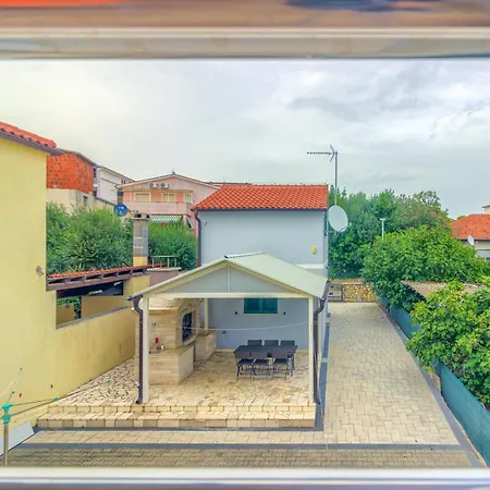 Mato Appartement Pirovac