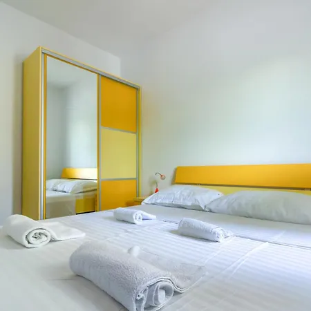 Mato Apartment Pirovac