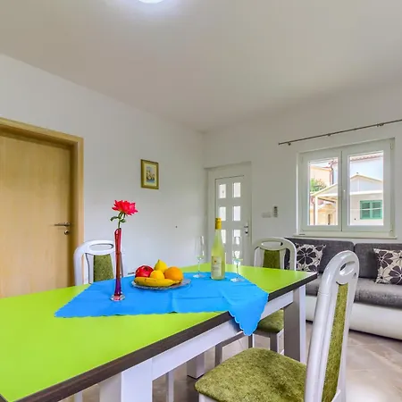 Mato Apartment *