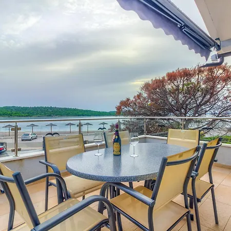 Mato 아파트 피로바츠