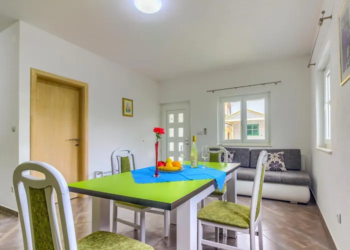 Mato Appartement Pirovac