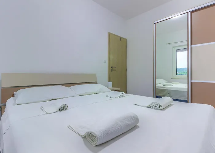 Appartement Mato Pirovac